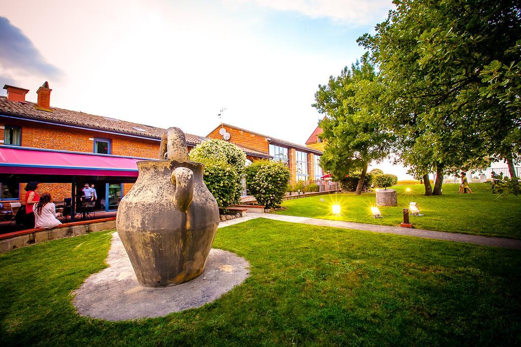 Les Ecuries De La Tour Hotel Mondonville Kültér fotó