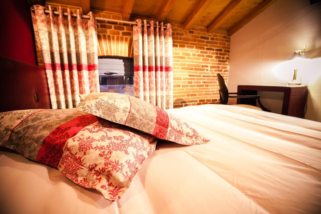 Les Ecuries De La Tour Hotel Mondonville Kültér fotó